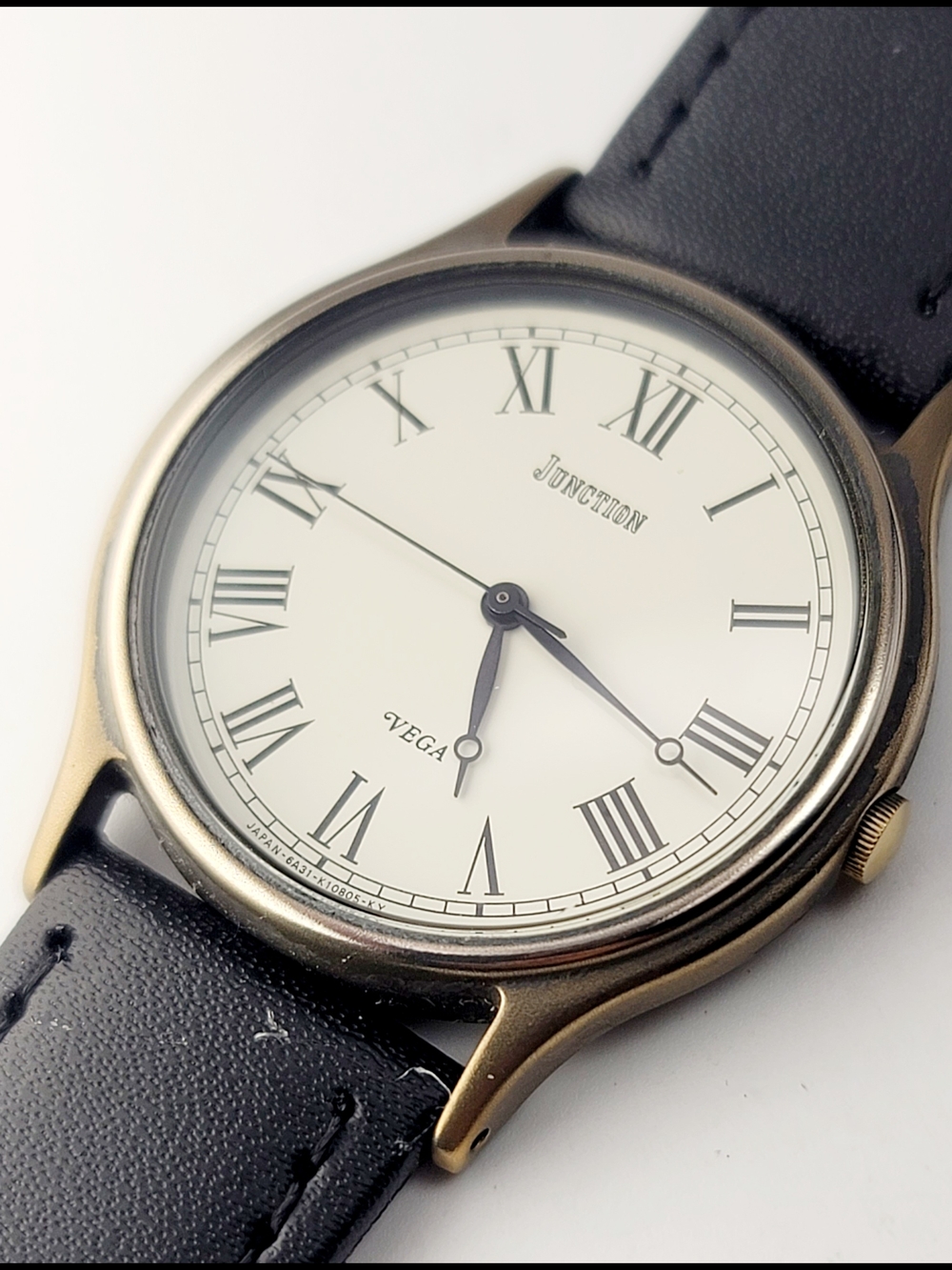 Vintage Citizen Vega Watch – 1990s Korea – Gold Tone Dress  Unisex Watch 6A31